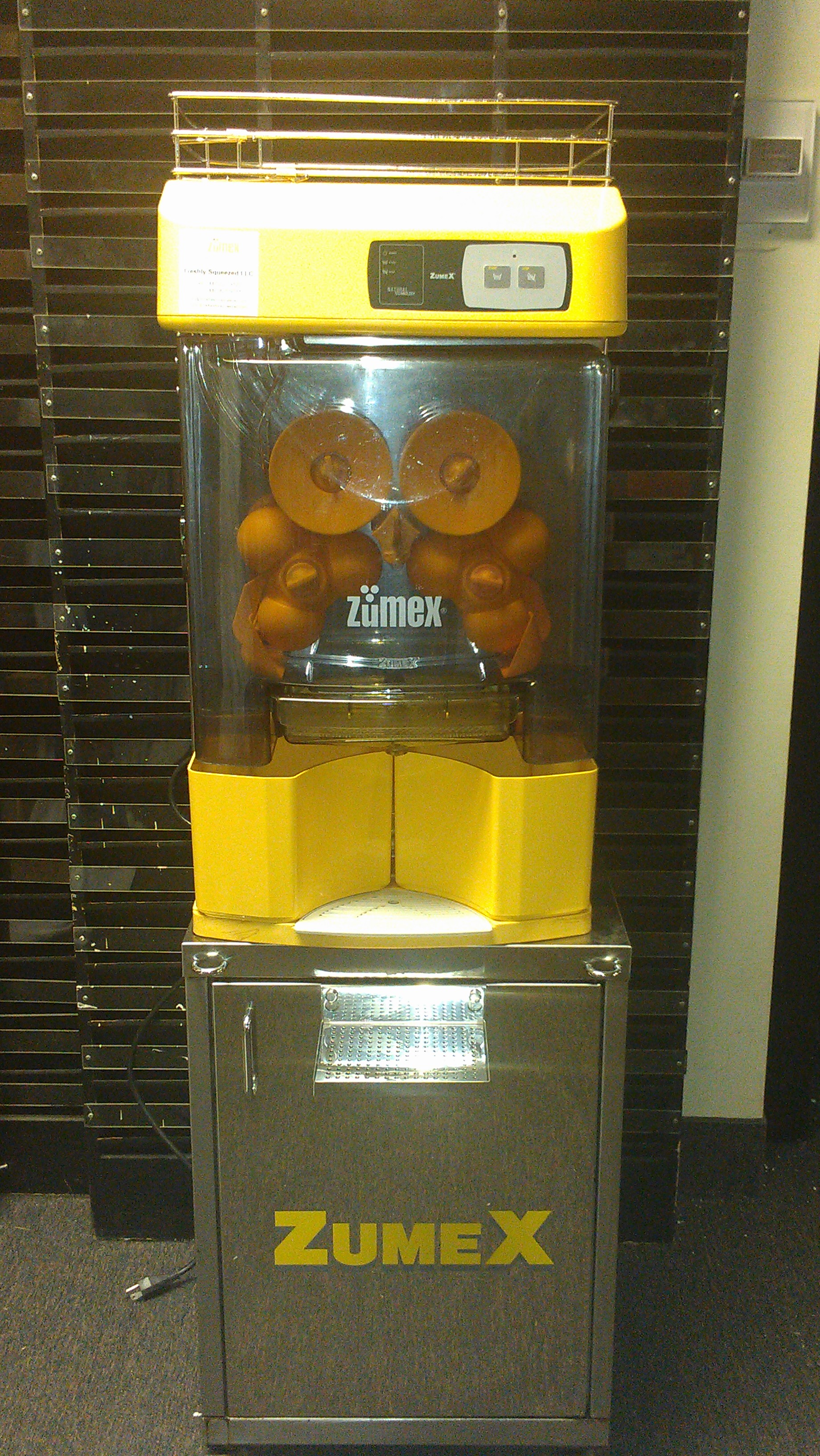 Refurbished Zumex Juicers For Sale. New/Used Zumex Orange Juicers